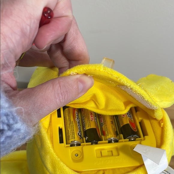 Light up and talk Stuffed Pikachu Toy - Picture 11 of 11